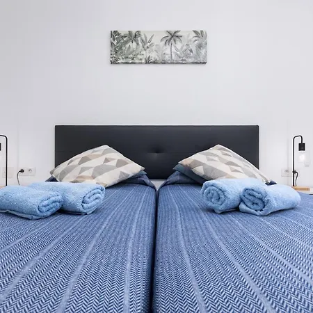 Apartment Blue Pearl *